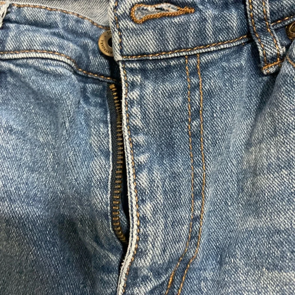 Sofia by Sofia Vergara Blue Relaxed Jeans - Picture 7 of 13